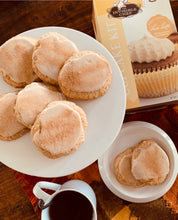 Load image into Gallery viewer, Chai Latte Cupcake & Frosting Kit