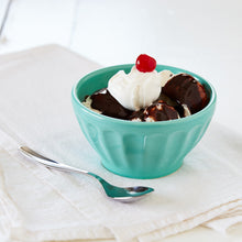 Load image into Gallery viewer, Vanilla Ice Cream Sundae Starter Kit